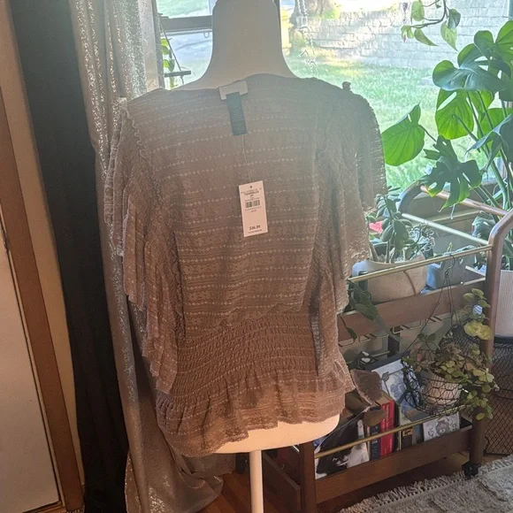 Daytrip Elegant Brown Ruffled Women's Top - Picture 3 of 4